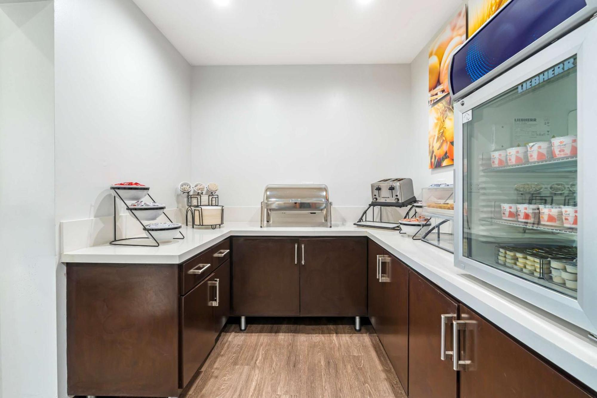 Inn Comfort Cockatoo Near Lax Airport 2*